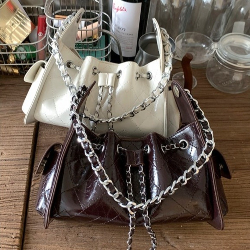 New Vintage Style Shoulder Bag - Leatherwork Free Patterns recension och pris